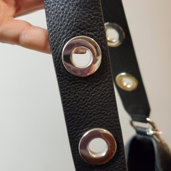 Michael Kors Brooklyn Large Shoulder Bag - Picture 6 of 9